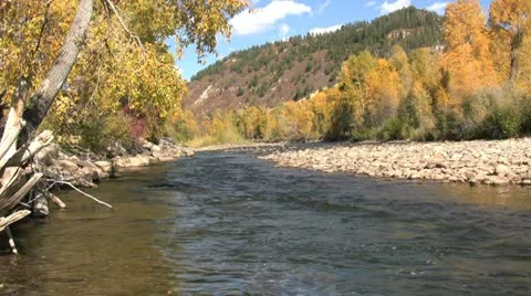Mountain Landscape in Fall Vídeos de archivo 12570783