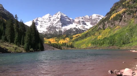 Mountain Landscape in Fall Vídeos de archivo 30589192