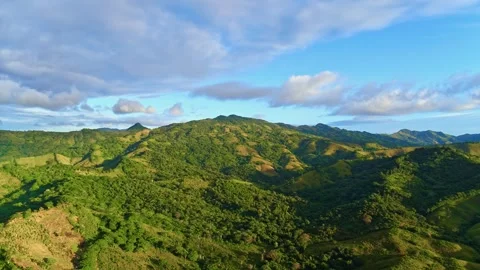 Mountain landscape under a cloudy sky. Natural outdoor travel backdrop. Видео 330521032