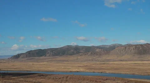 Mountain lion sleeping 動画素材 32350094