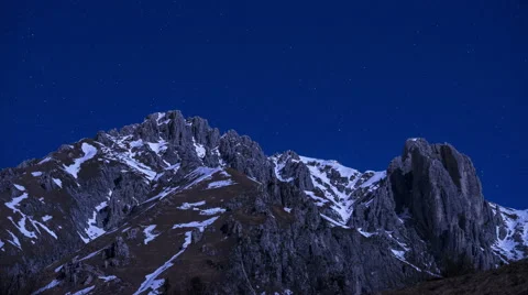 Mountain in night with starts timelapse Video stock 61322402