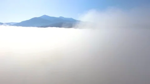 Mountain over the cloud 스톡 동영상 121171063