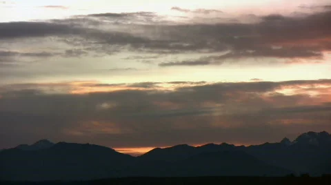 Mountain pan sunset Video stock 382547