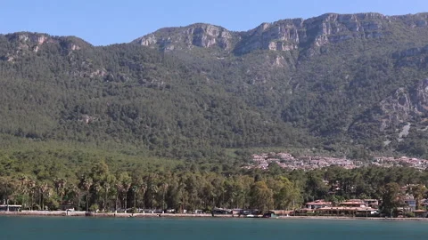 To the mountain parallel to the sea. Stock-Footage 160966244