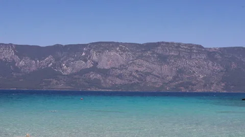 To the mountain parallel to the sea. Stock-Footage 160976181