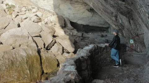 On a mountain path. Golitsyn trail, Crimea Stock Footage 167494433