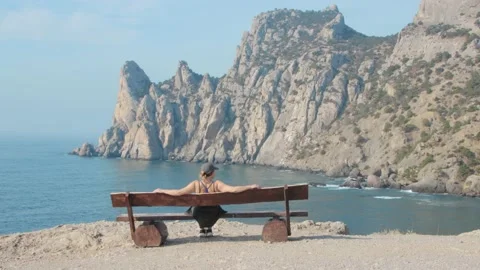 On a mountain path. Golitsyn trail, Crimea Video stock 167494954