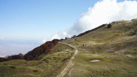 Mountain peak and clouds. Stock Footage 142736364
