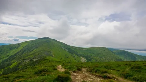 Mountain Peak in Clouds 스톡 동영상 77972366