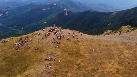 Mountain Peak Gathering 스톡 동영상 114185164