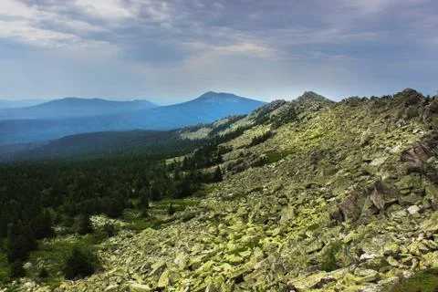 Mountain peak range landscape. Green mountain range view Stock-Fotos