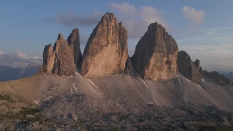 Mountain peaks rise under soft morning light in Italy 스톡 동영상 320340994