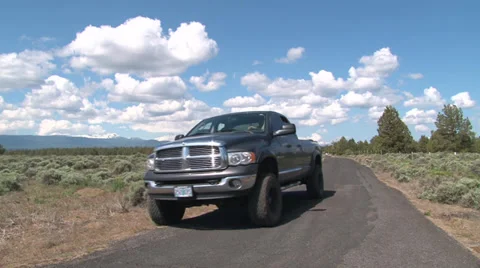 Mountain Ranch Truck Driver Vídeo Stock 39322668