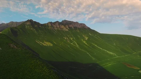 Mountain range in background. 4k drone flight establishing shot.Moving forward t 스톡 동영상 114674538