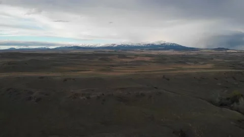 Mountain range in the distance Stock-Footage 166424629