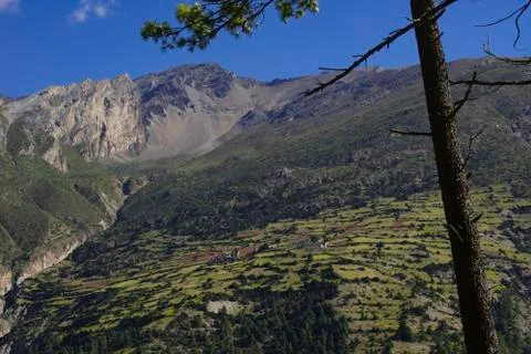 Mountain range on the eastern side of the Annapurna circuit. Stock Photos