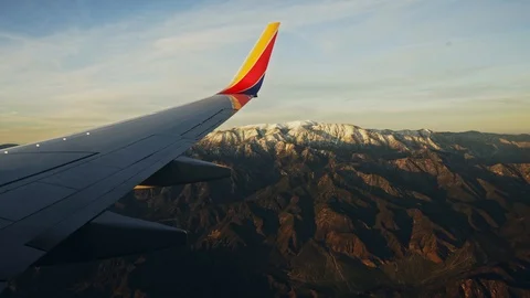 Mountain range flight at sunset 스톡 동영상 102812293