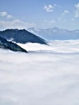 Mountain range in fog Foto stock