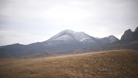Mountain range with peaks covered with snow Video stock 87301337