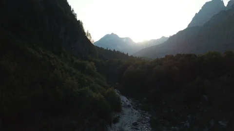 Mountain range silhouette Stock-Footage 129338454
