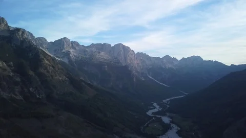 Mountain range silhouette Stock-Footage 129373863