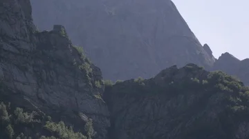 Mountain range in simmer season 스톡 동영상 85668059