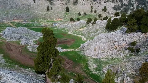 Mountain range in the Taurus mountains 스톡 동영상 220085490