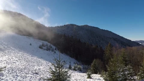 On a mountain range in winter, cloudy Stockbeeldmateriaal 146333863