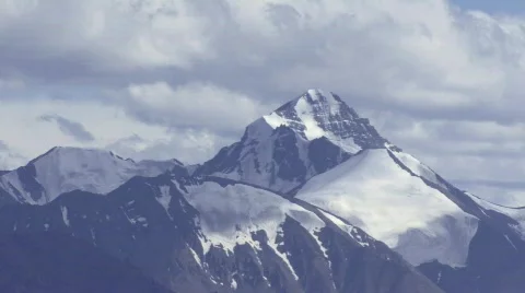 Mountain range zoom 2 Stock Footage 268130