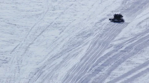 Mountain ratrak making ski piste Video stock 1215768
