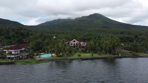 Mountain resort hideaway in the Philippines Stockbeeldmateriaal 337007249