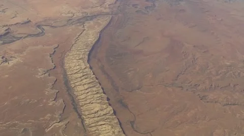 Mountain Ridge Aerials 動画素材 64850606