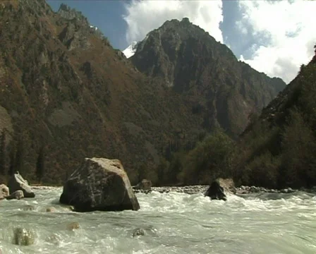 The Mountain river 1 P Video stock 514142