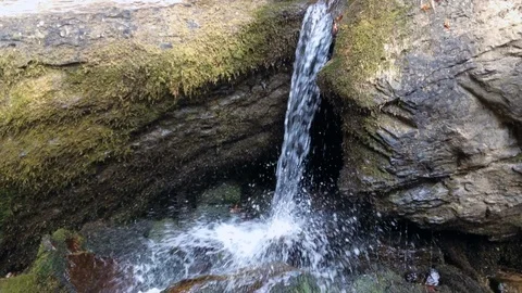 Mountain River 13 Vídeos de archivo 91656410