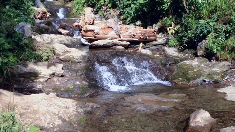 Mountain River 5 Vídeos de archivo 91656689