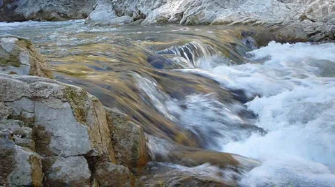 Mountain river Vídeo Stock 4884585