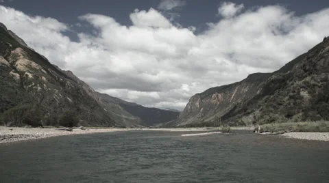 Mountain River 库存影片 68675552