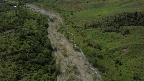 A mountain river 库存影片 142222895