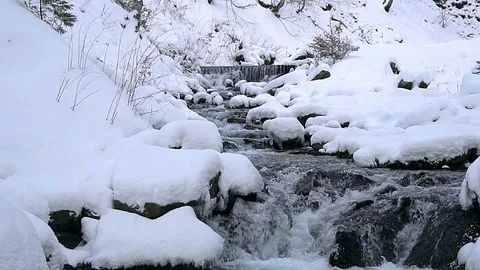 Mountain river rapids in winter slow motion Video stock 99870102