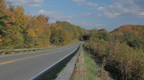 Mountain road, dolly right Video stock 908619