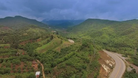 Mountain road Stock-Footage 76684935