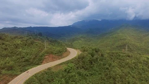 Mountain road Stock-Footage 76907462