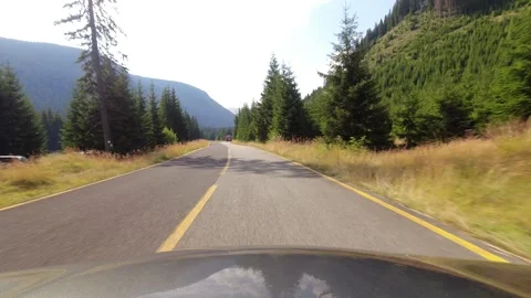 Mountain road over the Parang in central Romania 4K 60fps video Vidéo 252247994