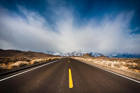Mountain road Stockfoto's