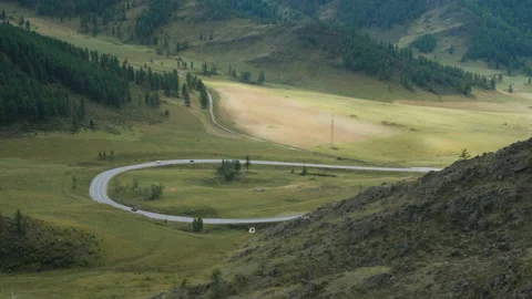 Mountain Road in a Rainy Day Vídeos de archivo 138997599