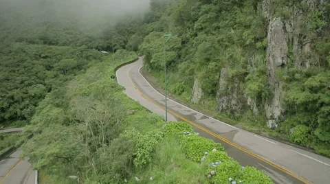Mountain Road of the Serra do Rio do Rastro 스톡 동영상 51763915