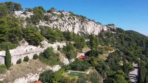 Mountain Road Through Green Forest | Scenic Nature Landscape 4K Vídeos de archivo 337703099