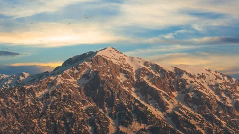 Mountain in snow at the evening time lapse scene Stock-Footage 255121128