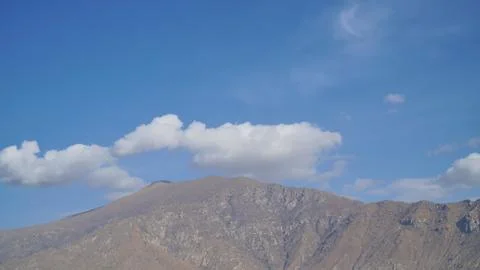 Mountain with some cloud on the blue clear sky Foto stock