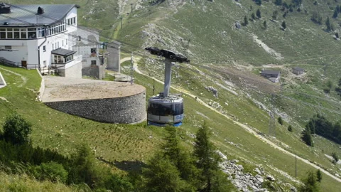 Mountain Station view of cableway Malcesine - Monte Baldo 動画素材 131200849